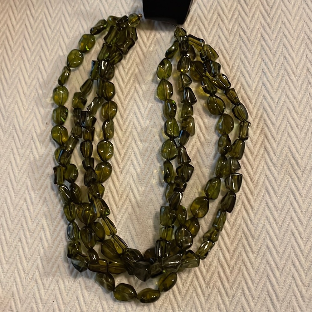 NWT Catherine's necklace